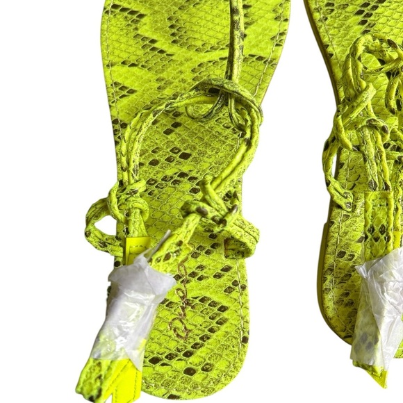 Brand new Neon apple Green Snakeskin-Print Thong Sandals - Picture 2 of 5